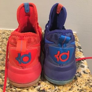 Nike boys sz 6 KD Kevin Durant basketball shoes